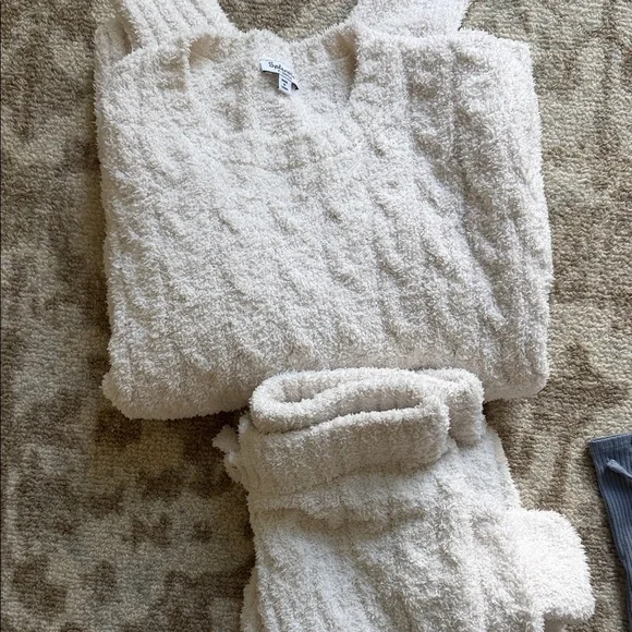 Splendid 4 sets of  pajama loungewear - Picture 3 of 9